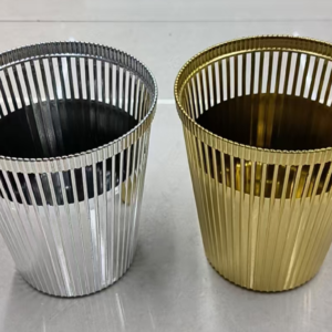 Galvanized pen holder/Gold and silver flower-shaped container 11.9*13 cm